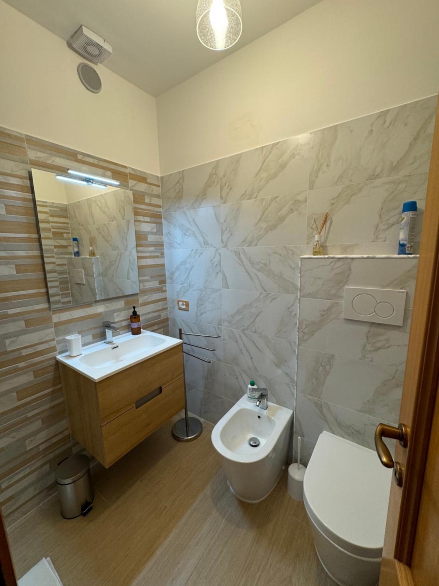 Attico - Terrazza Su Castello Apartment Кастел ди Сангро Екстериор снимка